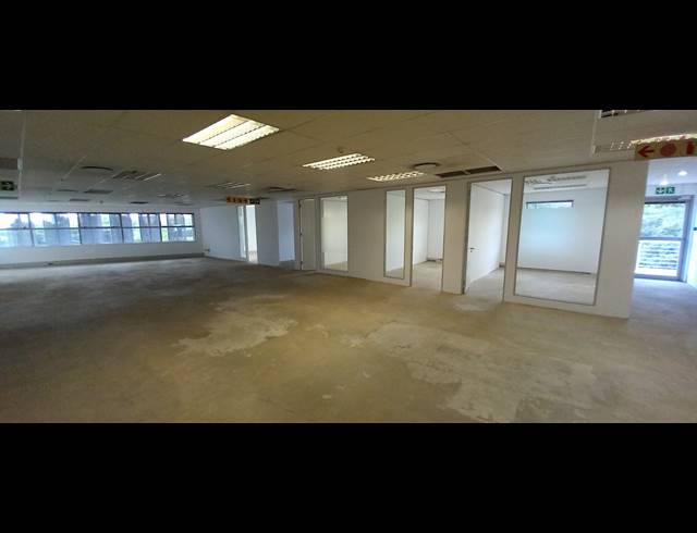 723M² OFFICE TO LET IN WOODMEAD
